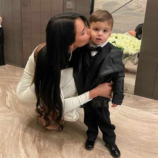 Анастасия Решетова поделилась редкими фото их с Тимати сына