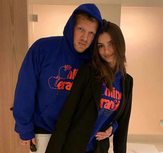 Официально: Эмили Ратаковски подала на развод