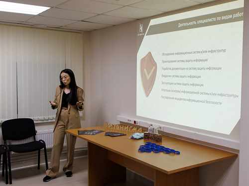 В Челябинске состоялась первая экскурсия профориентационного проекта «Цифровой гид»